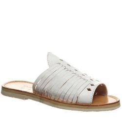 Bearpaw Huaraches Rosa  Sandals ~White ~ 7