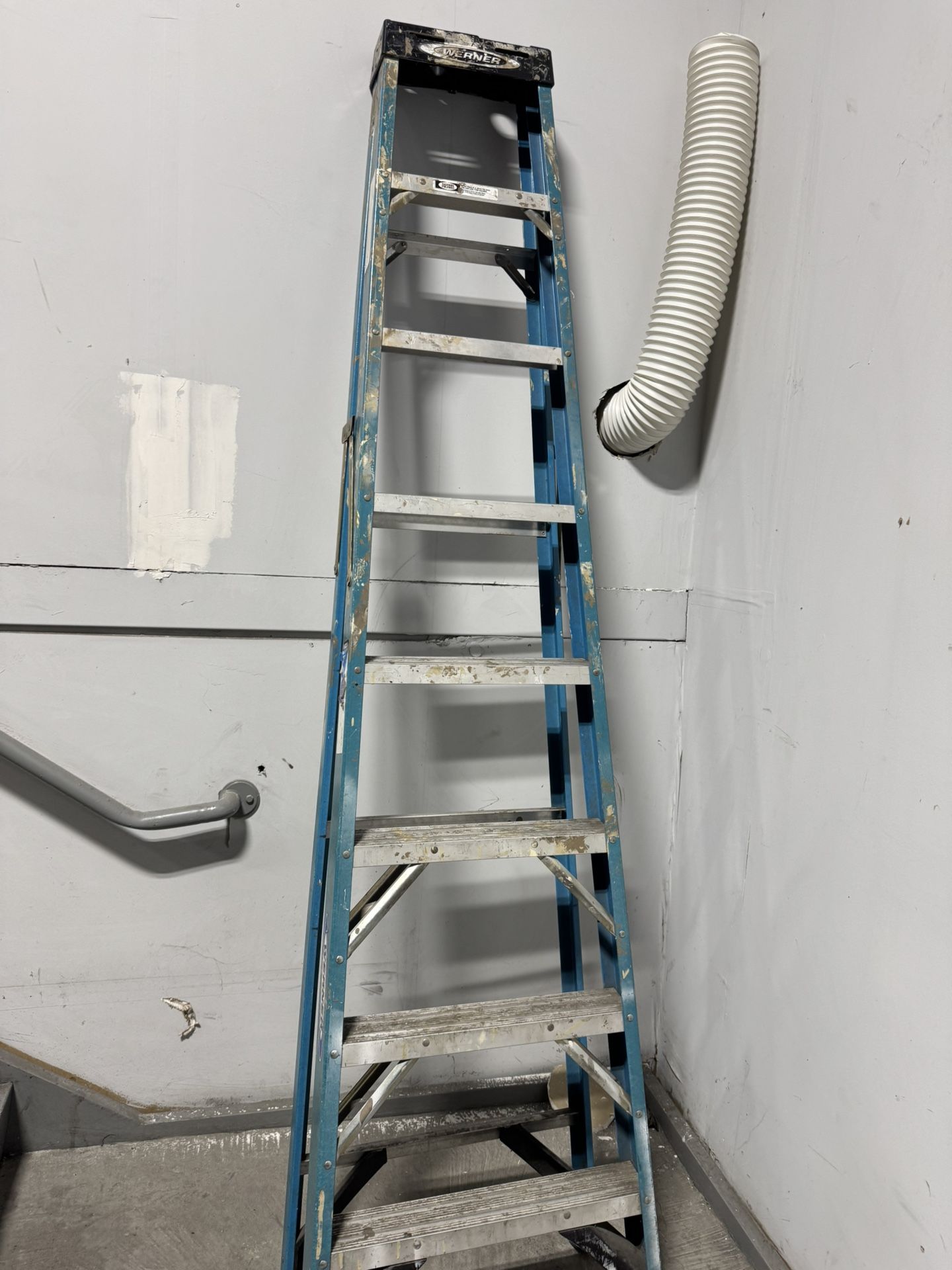 8 Ft Heavy Duty Ladder