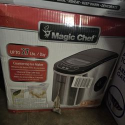 Magic Chef Counter Top Ice Maker 27 Lbs. 