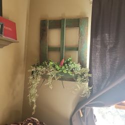 Green  Wood  Wall  Hanging  Plants  Holder