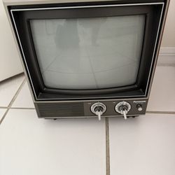 Panosonic Vintage TV OBO  (PRICE DROP)