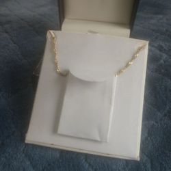 14 K White Gold Necklace And Pendant New In Box 