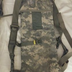 MILITARY CAMOUFLAGE CANTEEN