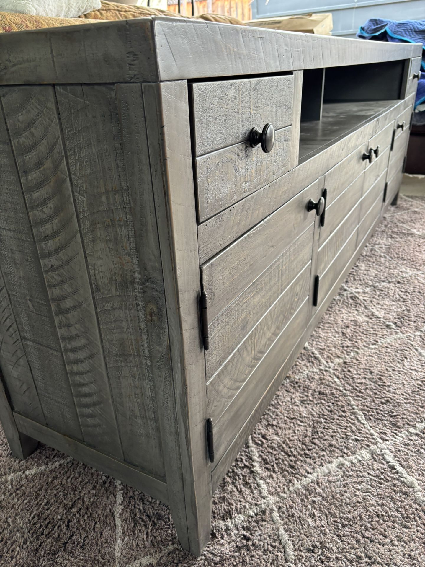 Gorgeous Console (like New)