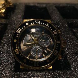 Invicta Reserve Jason Taylor 30213 Gold-Tone Wrist Watch - J636