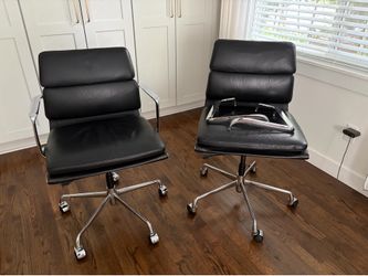 $100/chair - Laura SOHO Management Chair - Black Italian Leather