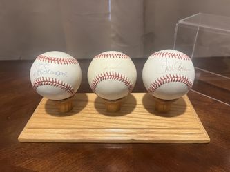 Lot Of 3 MLB Autographed Baseballs With Display Case 