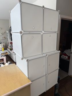 Wardrobe cubes