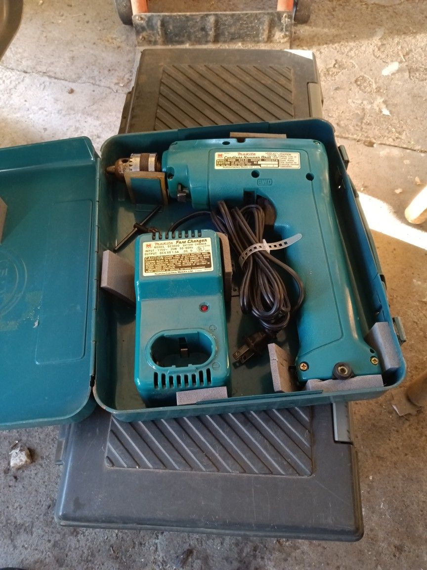 Makita Cordless Hammer Drill