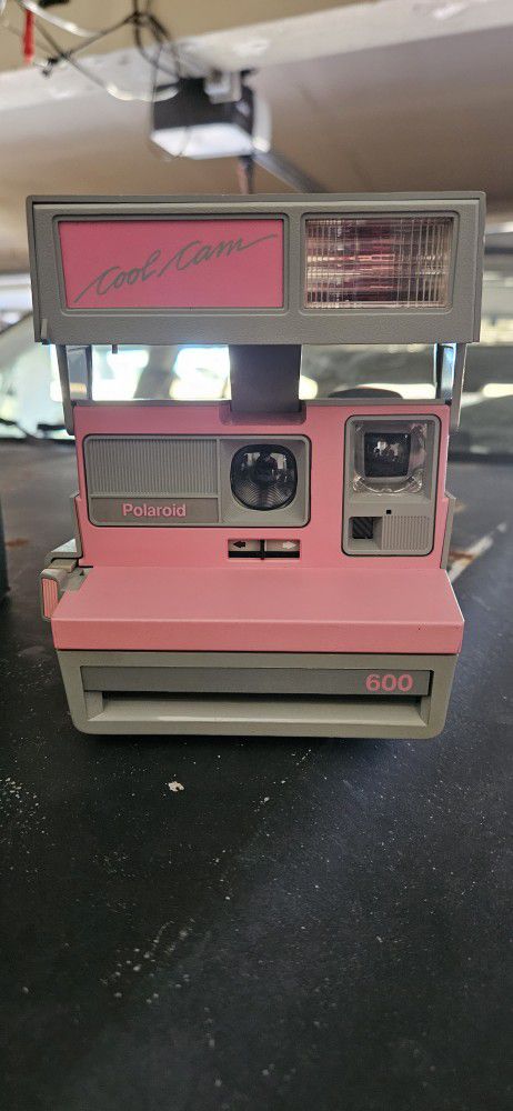 Polaroid Cool CAM 600 + Case