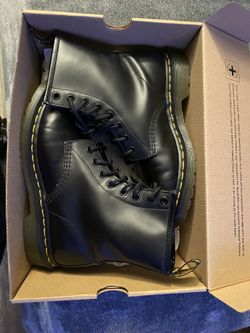Doc Martens 1460 Smooth Leather Boots Size 7 W
