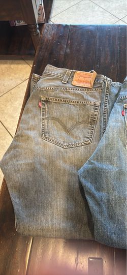 3 pairs Levi’s size 38x30 great for back 2 school