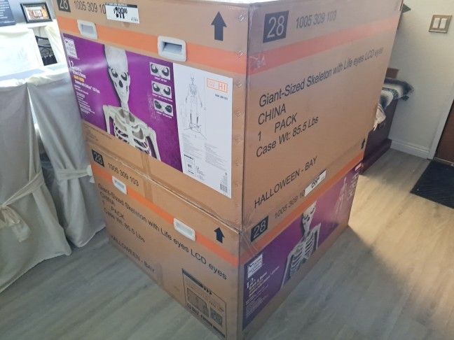 12 Foot Skeleton .New In The Box.