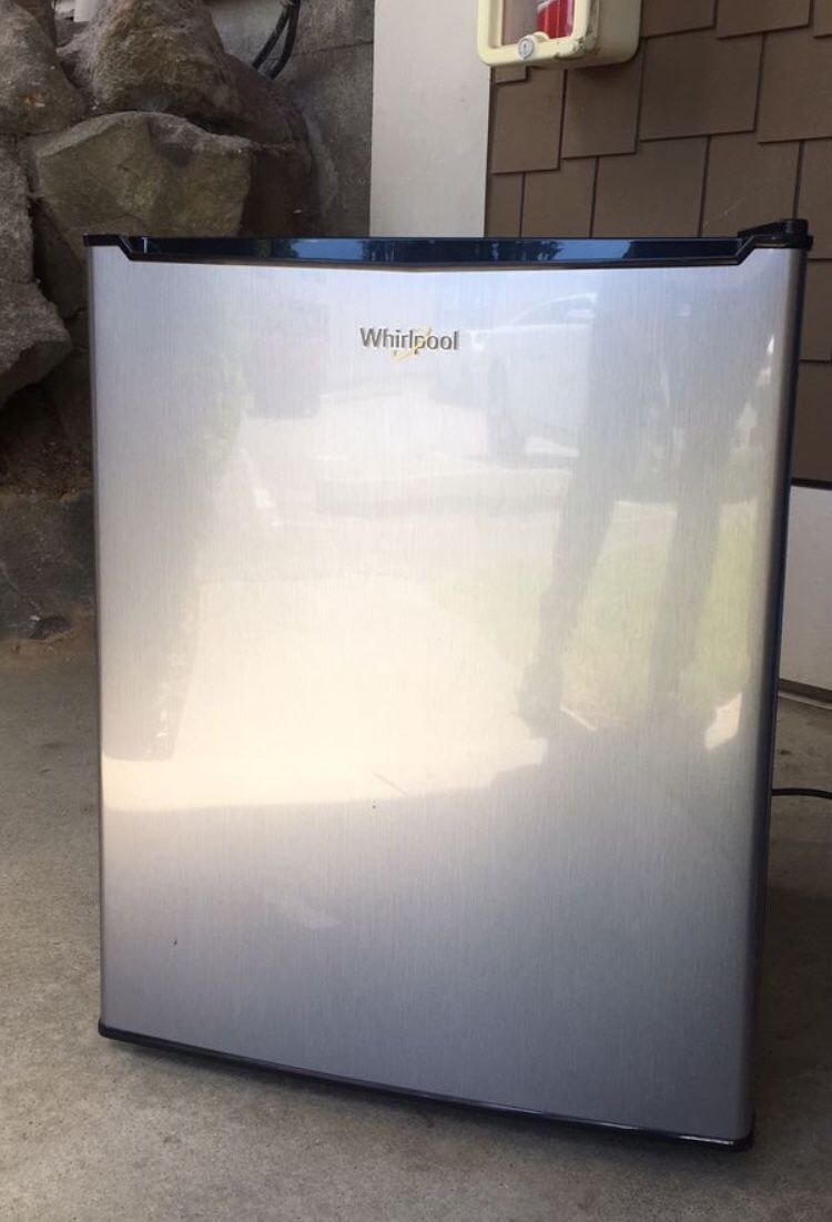 Whirlpool 2.7 cu ft Mini Refrigerator Stainless Steel BC75A for Sale