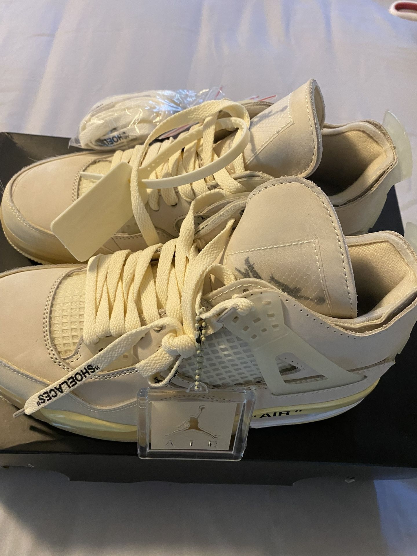 off white x wmns air jordan 4