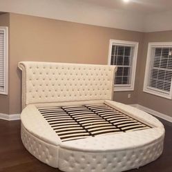 Brand New/ Brigitte Ivory Queen Upholstered Storage Bed Frame Cama// Mattress Sold Separately/ King Size Available 