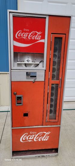 Coca Cola vending machine