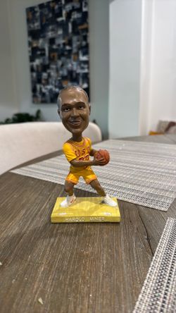 USC Basketball Bobblehead - Harold Miner