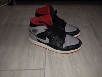 Nike Air Jordan 1 Mid dm with your price or trade
