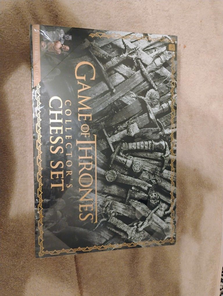Game Of Thrones Collector's Chess Set