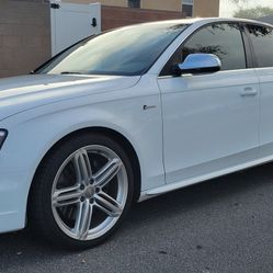 2013 Audi S4 QUATTRO 