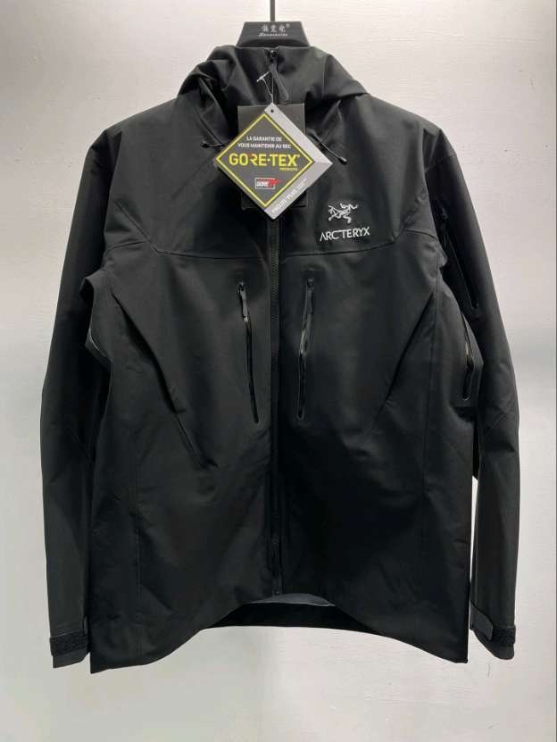 Arc'teryx Alpha SV Jacket