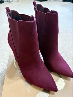 Charlotte Russe, wine color, size 9