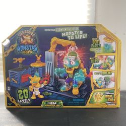Treasure X Monster Gold Glow in The Dark Mega Monster Lab