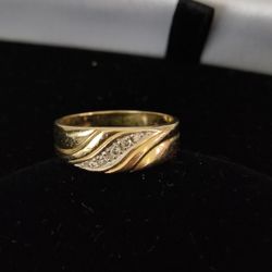    Anillo de   oro  solido   6  Diamantes 