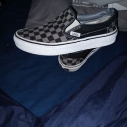 Vans Youth 4.5  / 6 women