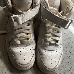 NIKE Air Force Size 6