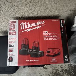 M12 4.0 Batteries Started Kit 