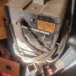 Electric Welder Works Great 