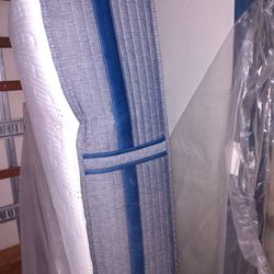 Sealy iSeries Mattress & Box Spring Combo