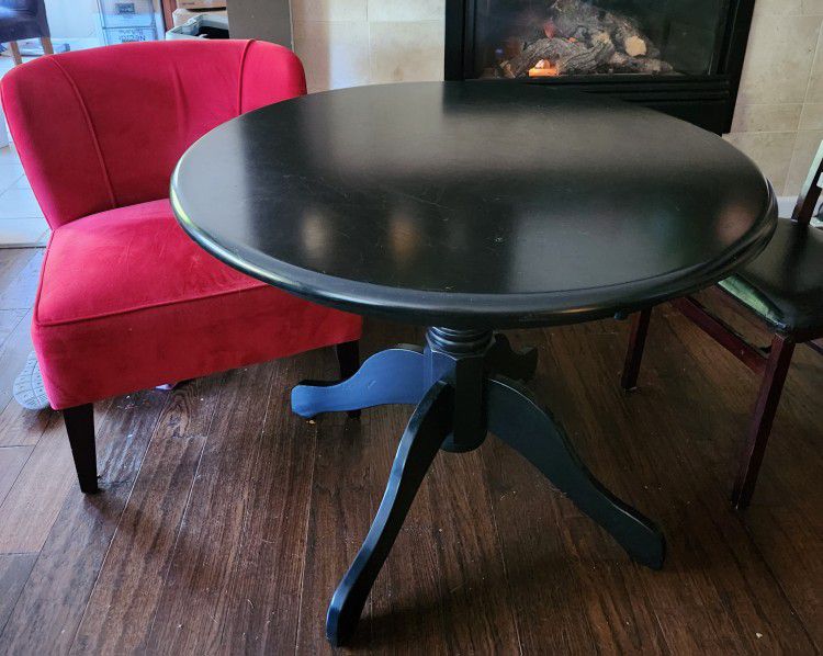 Pedestal Black Dining Table Sits 4 Comfortable 