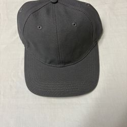 Represent Dad Cap - Logo Cap - With Leather Strap On The Back. Color - Deep Smoke 