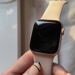 ROSE GOLD SERIES 5 APPLE WATCH