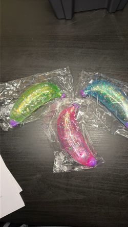 Squishy glitter toy
