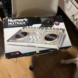 Very good condition】Numark Mixtrack II USB DJ Controller with Trigger Pads