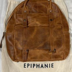 Epiphanie Leather Camera Backpack 