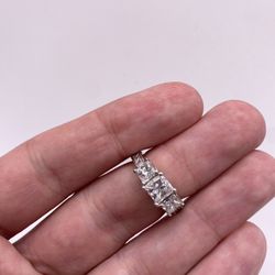 3 Diamonds Ring (2.24 C.t) Natural Certified!