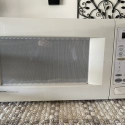 Emerson White Microwave