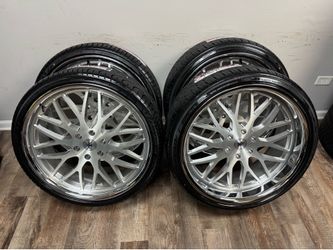 NEW staggered 24x9 and 24x11 infamous racing wheels wrapped in Lexani tires 275/30r24 and 295/30r24