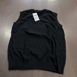 men's knitted V-neck vest. Size 3XL, but fits like L