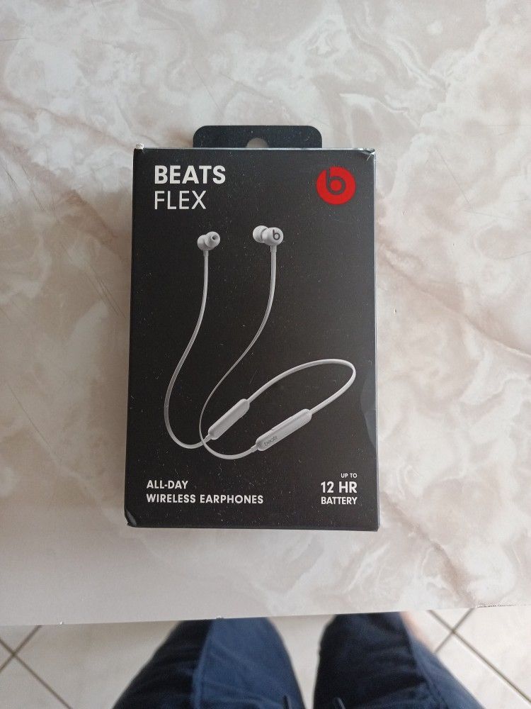 BEATS FLEX EAR PHONES