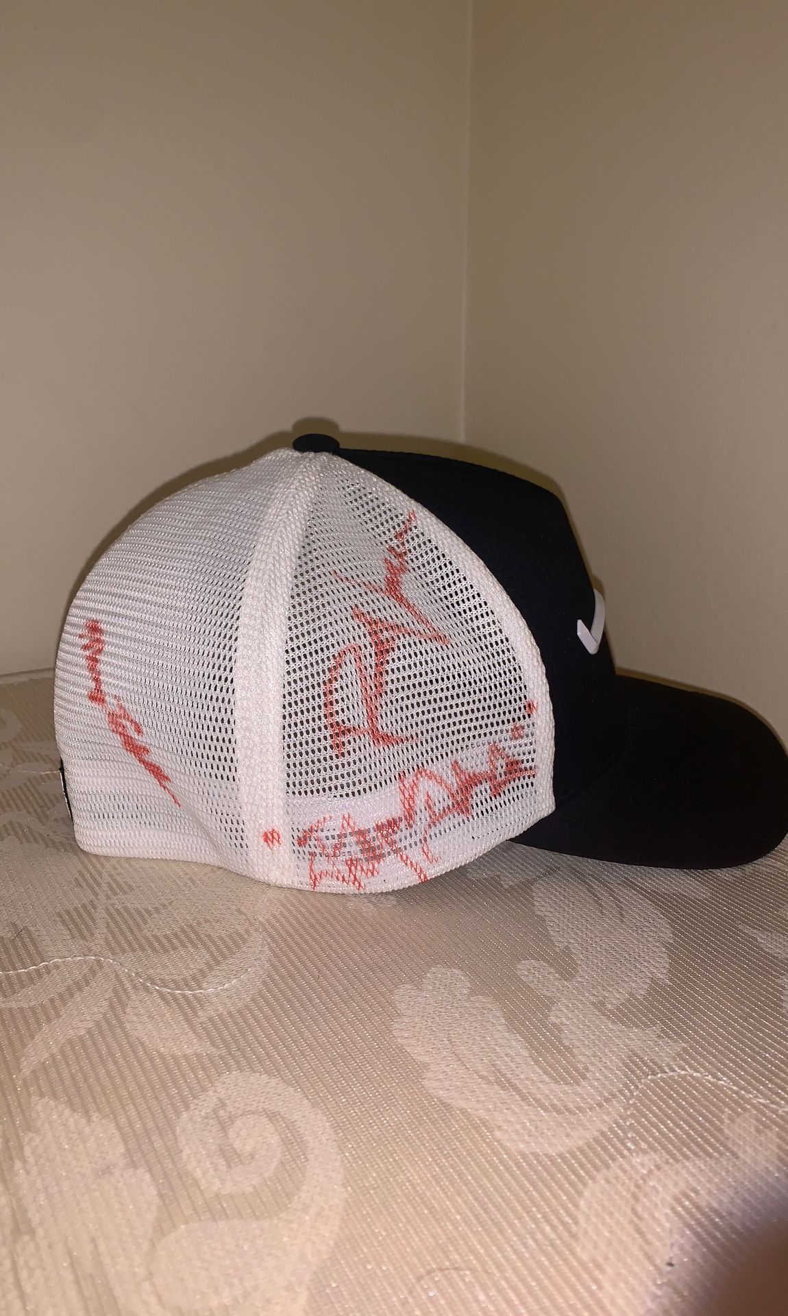 KIMES RANCH HAT signed by Jaydee and Raul and uzi.hp from HERENCIA DE PATRONES