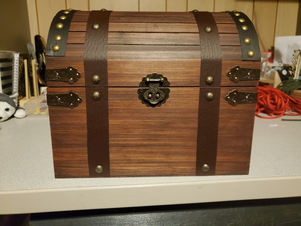 Custom Jewelry Box And Chests