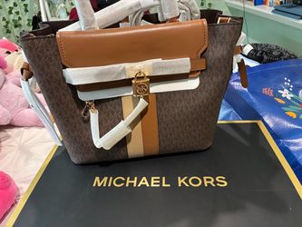 NEW micheal kors bag (bella hadid)