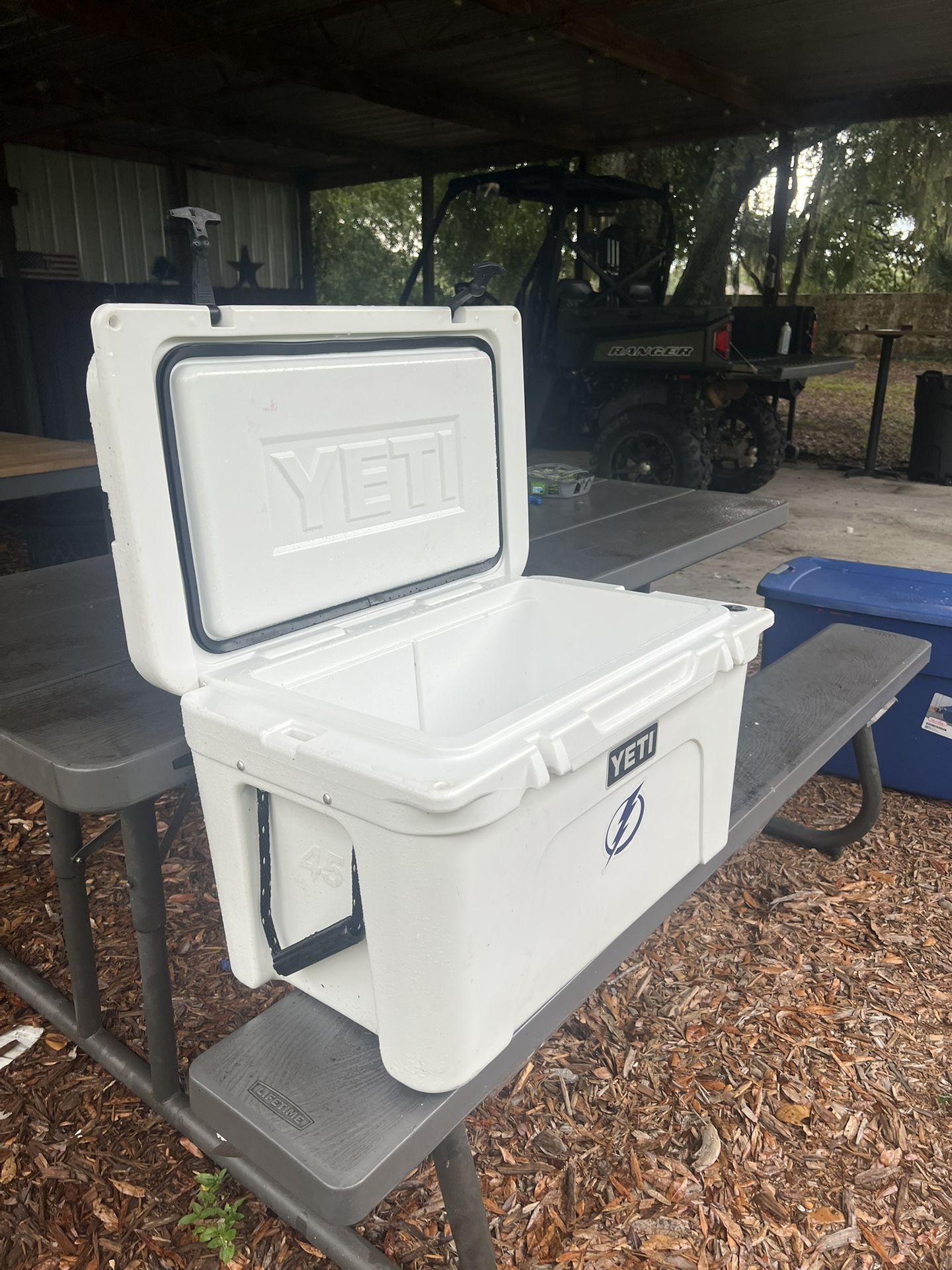 Yeti cooler