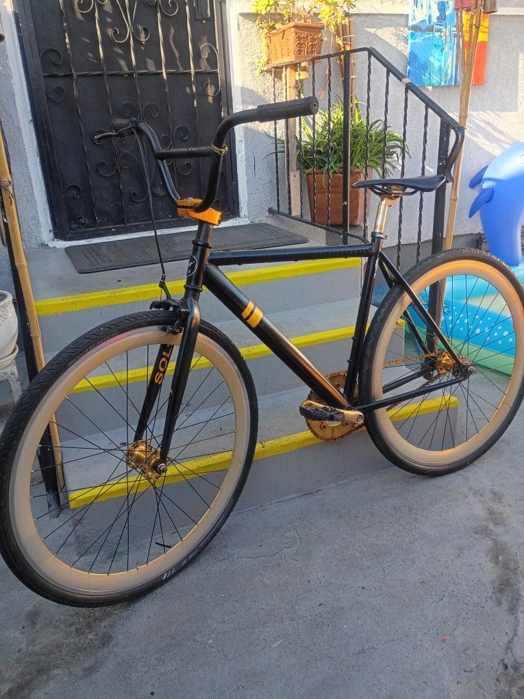 Sole Hybrid Bicycle Fixie Rims Aluminum Frame Very Light And Very